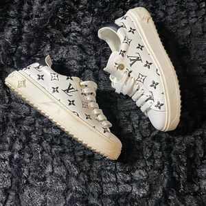Size 38 Louis Vuitton sneakers